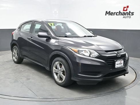Used 2017 Honda HR-V LX image 1