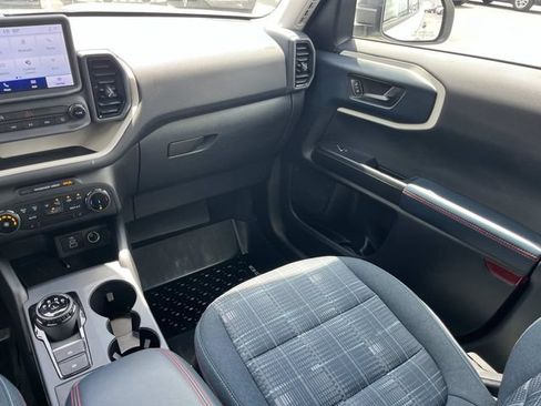 Used 2024 Ford Bronco Sport Heritage w/ Heritage Convenience Package AWD/4WD image 16