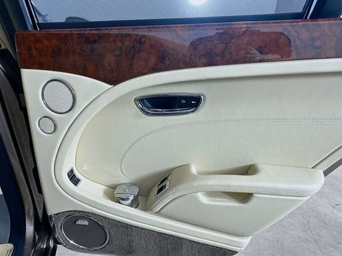 Used 2011 Bentley Mulsanne RWD image 65