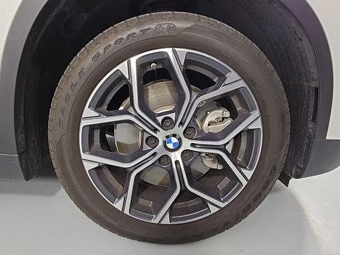 Used 2021 BMW X1 xDrive28i w/ Convenience Package image 9