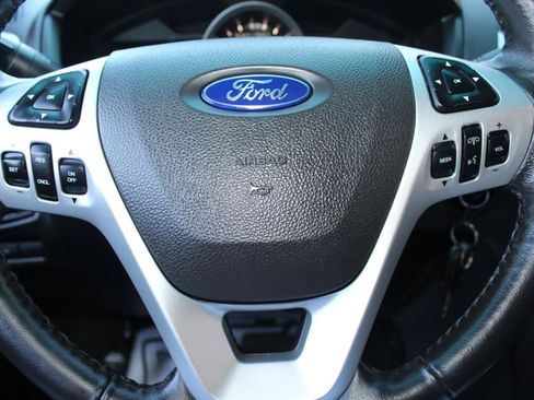 Used 2013 Ford Explorer XLT AWD/4WD image 27