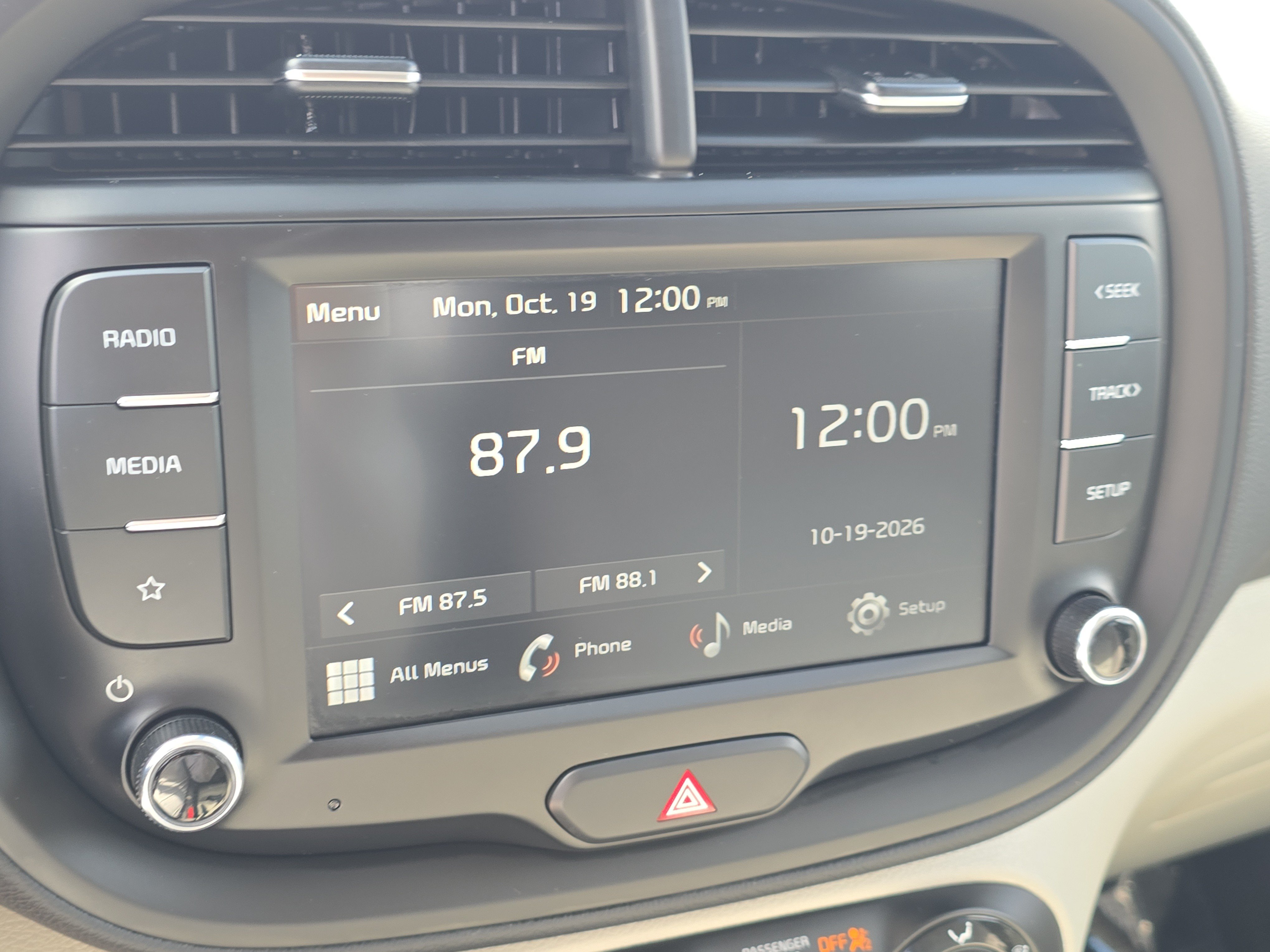 Certified 2025 Kia Soul LX w/ LX Technology Package FWD image 22