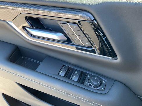 New 2026 GMC Yukon XL Elevation image 27