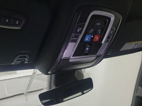 Used 2025 RAM 1500 Laramie image 14