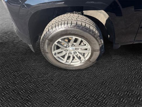 Certified 2023 Chevrolet Colorado LT w/ LT Convenience Package II image 11