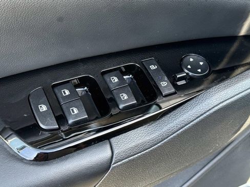 Used 2023 Kia Sportage SX image 22