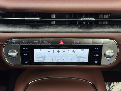 Used 2024 Genesis G90 3.5T image 34