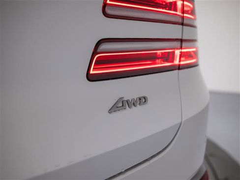 New 2026 Genesis GV80 2.5T Advanced image 17