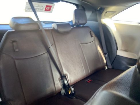 Certified 2024 Toyota Sienna Platinum image 9
