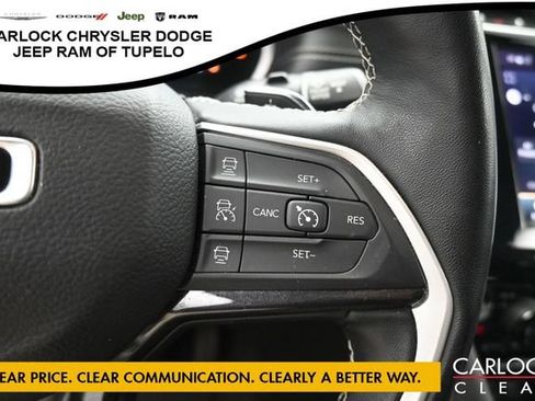 Used 2022 Jeep Grand Cherokee L Laredo w/ Luxury Tech Group I AWD/4WD image 18
