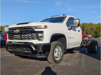 New 2026 Chevrolet Silverado 3500 W/T w/ WT Convenience Package video 3