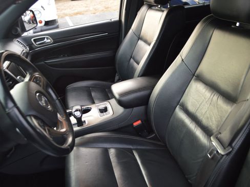 Used 2014 Jeep Grand Cherokee Limited image 16