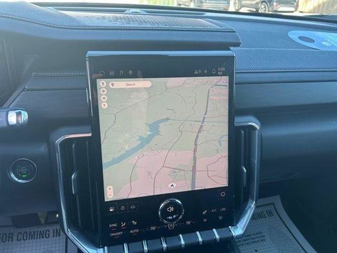 New 2026 GMC Acadia Elevation w/ Elevation Premium Package AWD/4WD image 18
