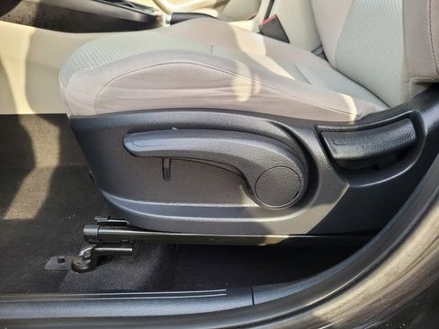 Used 2023 Kia Soul LX image 21