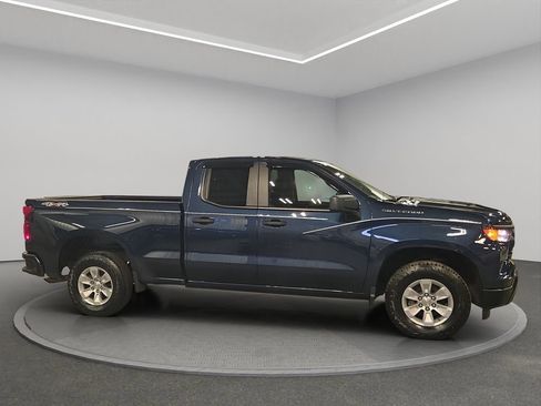 Used 2023 Chevrolet Silverado 1500 W/T w/ WT Value Package AWD/4WD image 7