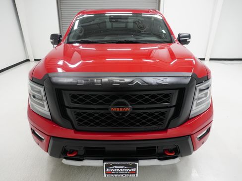 Used 2021 Nissan Titan PRO-4X w/ Pro-4x Convenience Package AWD/4WD image 2