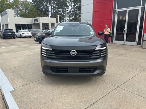 Used 2026 Nissan Kicks SV image 2