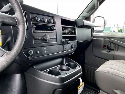 New 2026 Chevrolet Express 3500 Extended RWD image 11