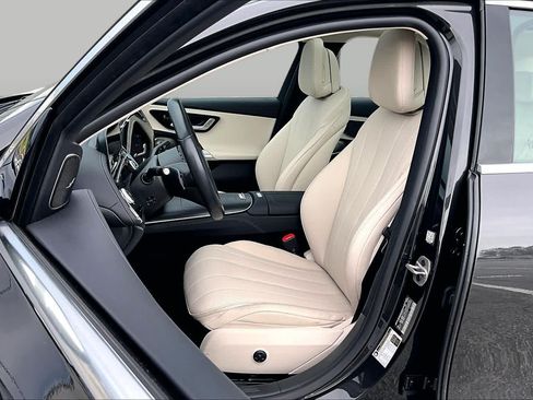Certified 2025 Mercedes-Benz E 350 4MATIC Sedan image 8