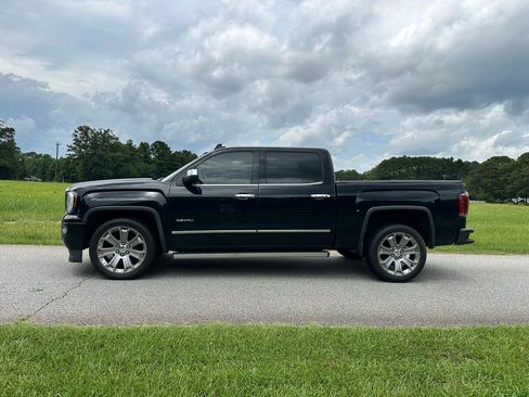 Used 2018 GMC Sierra 1500 Denali w/ Denali Ultimate Package AWD/4WD image 5