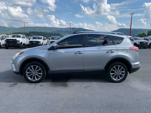 Used 2016 Toyota RAV4 Limited image 5