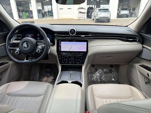 Used 2023 Maserati Grecale GT AWD/4WD image 18