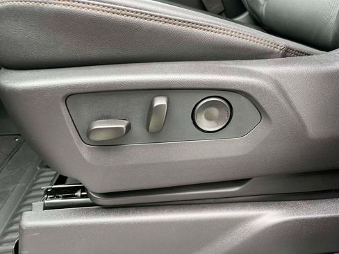 New 2026 GMC Sierra 1500 AT4 w/ AT4 Premium Package AWD/4WD image 23