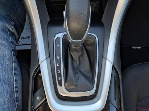 Used 2014 Ford Fusion SE image 18