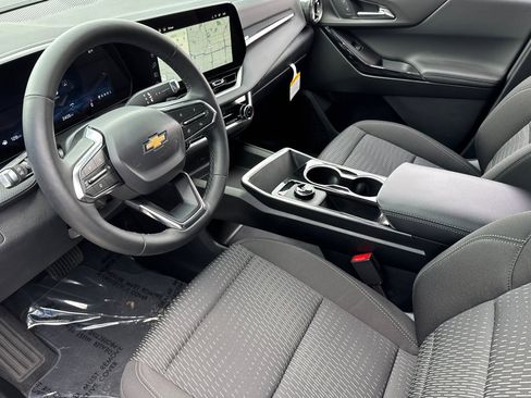 Used 2026 Chevrolet Equinox LT image 11