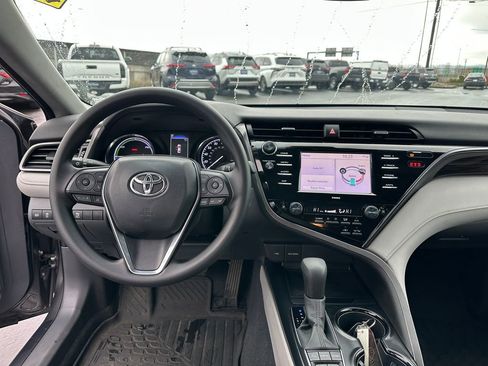 Certified 2020 Toyota Camry LE image 16