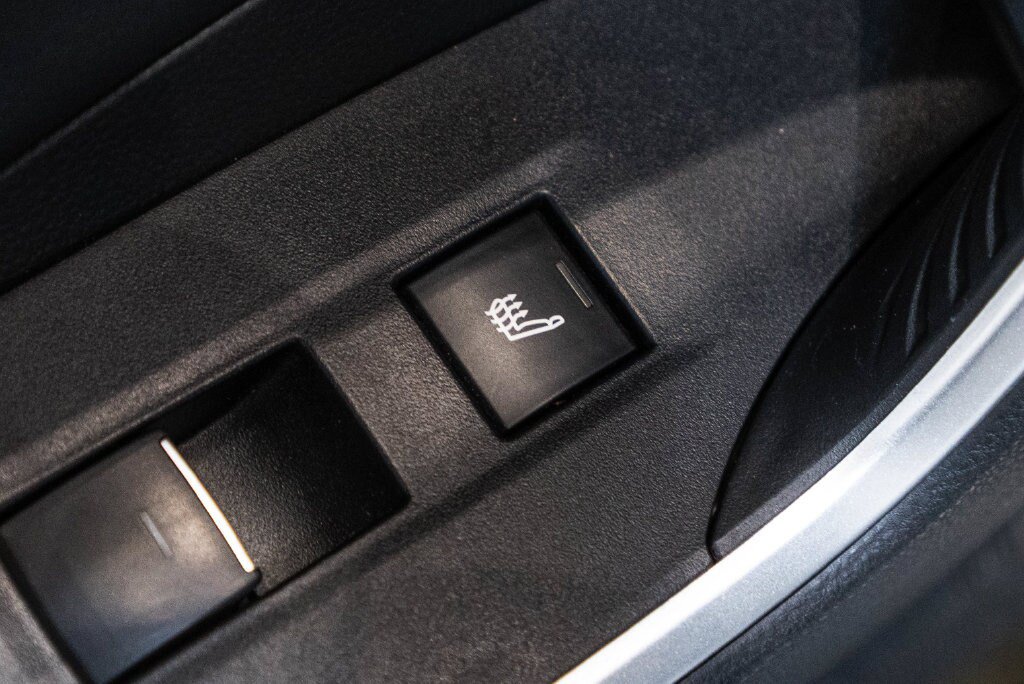 Used 2023 Toyota RAV4 Limited AWD/4WD image 34