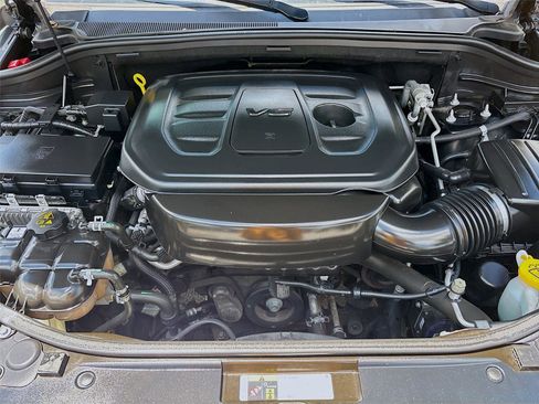 Used 2019 Jeep Grand Cherokee Laredo RWD image 28