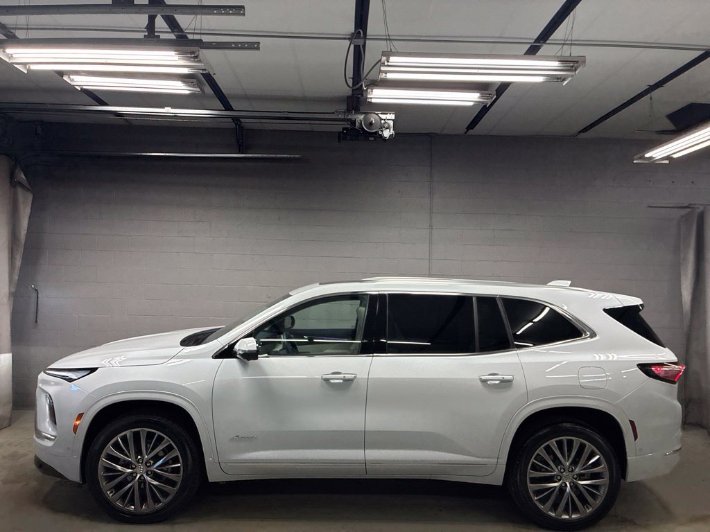 Used 2026 Buick Enclave Avenir w/ Super Cruise Package AWD/4WD image 44