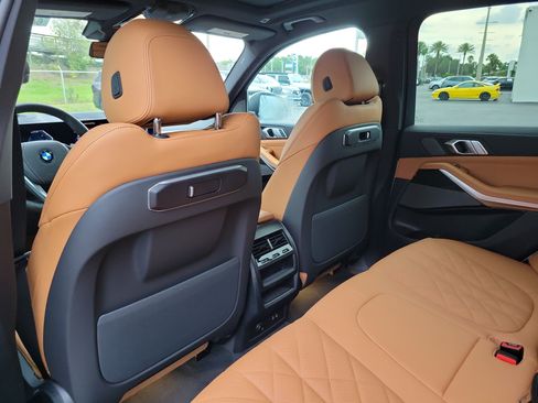 New 2026 BMW X5 xDrive40i w/ Premium Package AWD/4WD image 9