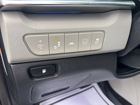 Used 2020 Kia Niro EX Premium image 9