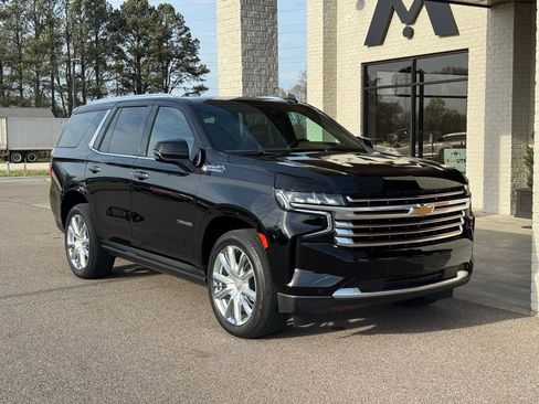 Used 2023 Chevrolet Tahoe High Country w/ Premium Package 2 RWD image 19
