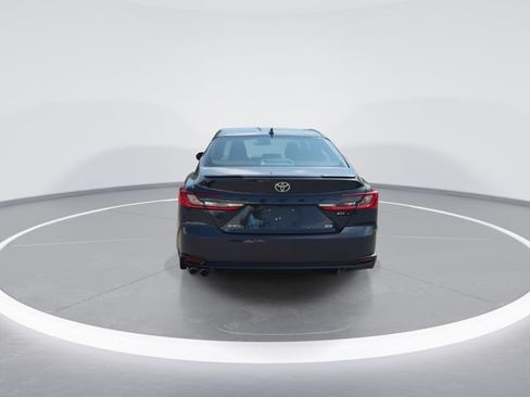 Used 2025 Toyota Camry SE FWD image 7