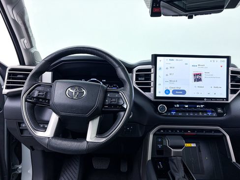 Used 2024 Toyota Tundra Limited AWD/4WD image 10