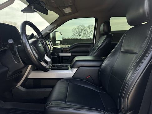Used 2019 Ford F350 Lariat w/ Lariat Ultimate Package image 9