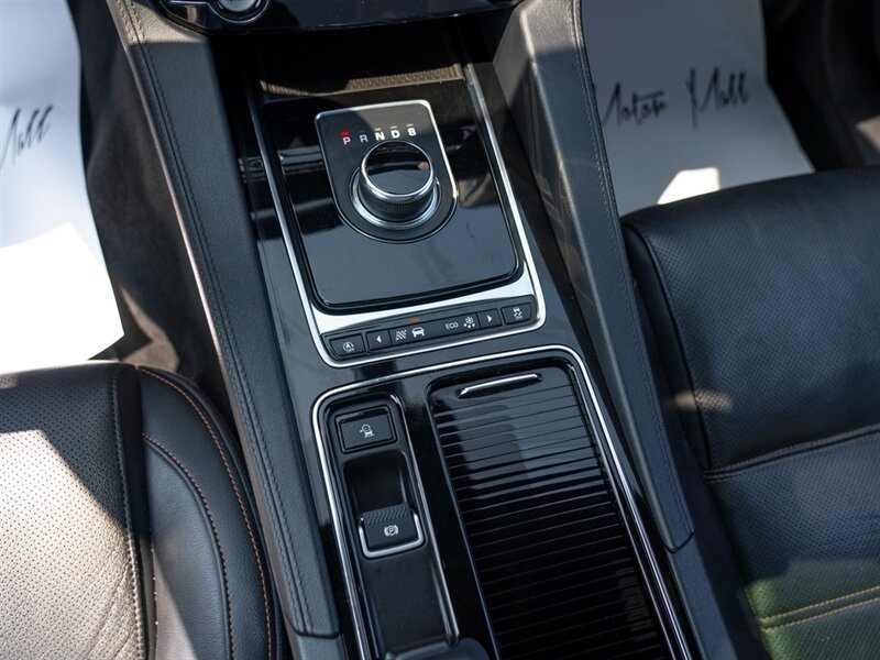 Used 2019 Jaguar F-PACE Prestige AWD/4WD image 37