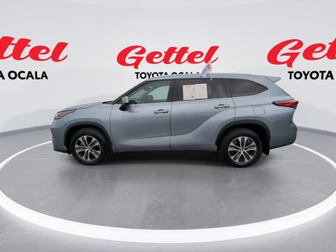 Used 2022 Toyota Highlander XLE image 5