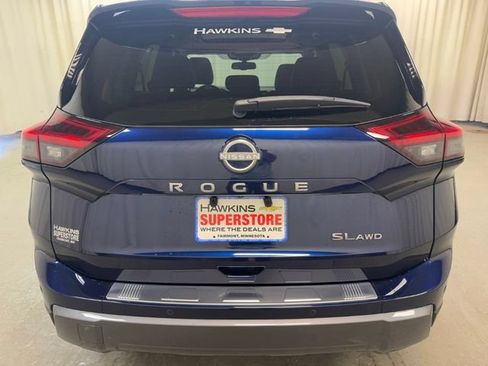 Used 2025 Nissan Rogue SL w/ Tech Package AWD/4WD image 5