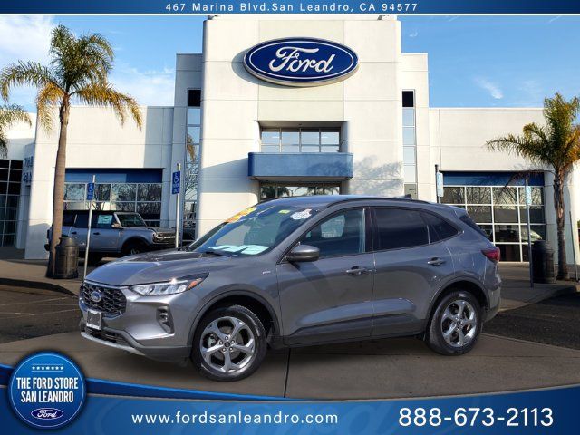 Certified 2025 Ford Escape ST-Line Select AWD/4WD image 1