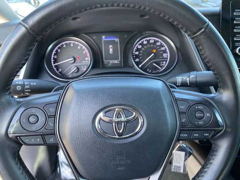 Used 2023 Toyota Camry SE image 11