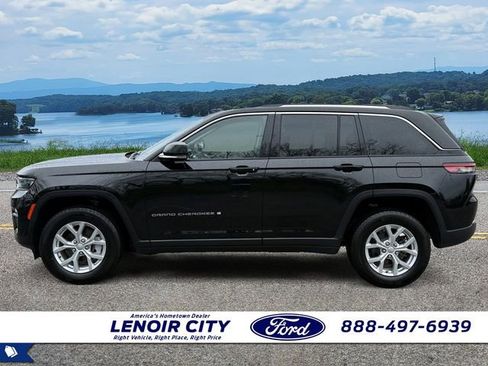 Used 2023 Jeep Grand Cherokee Limited image 6