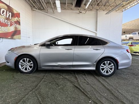 Used 2015 Chrysler 200 Limited image 12
