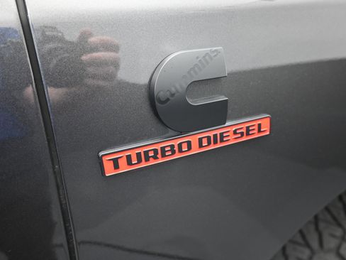 Used 2024 RAM 2500 Laramie w/ Night Edition image 5