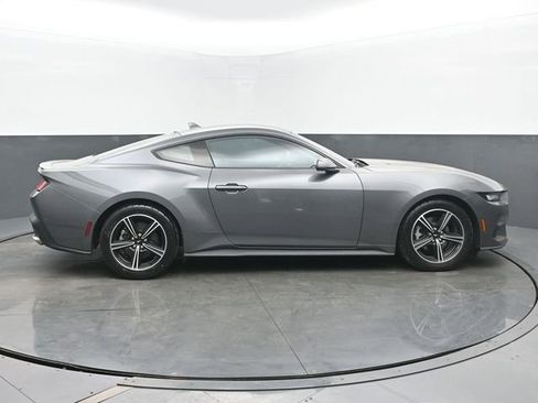 Used 2024 Ford Mustang Premium image 6