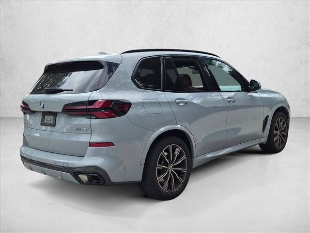 Used 2024 BMW X5 xDrive40i w/ M Sport Package AWD/4WD image 6