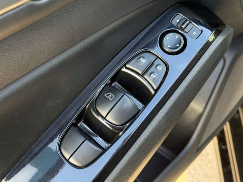 Used 2024 Nissan Altima 2.5 SR image 18